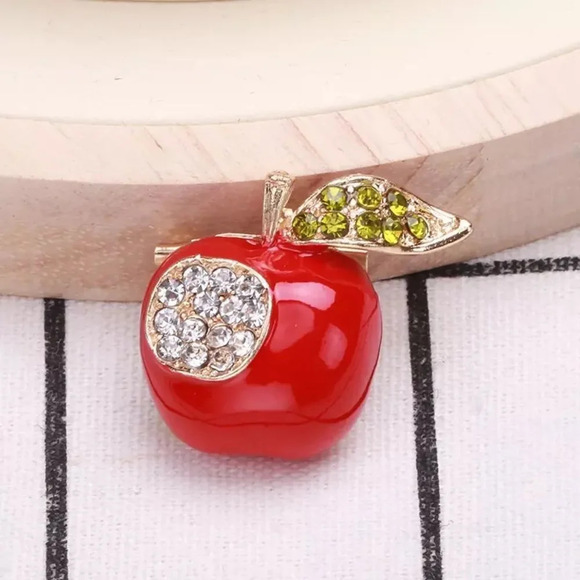 VQ Apple Brooch - Picture 6 of 8